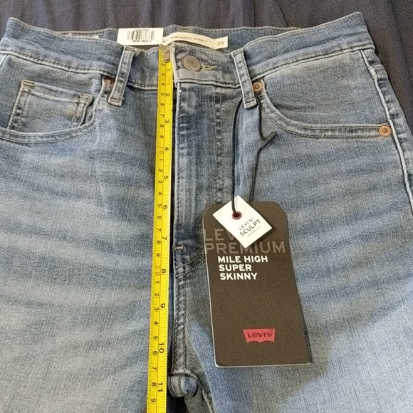Levi's Mile High Skinny Jeans Ripped Bets are Off - Picture 6 of 8